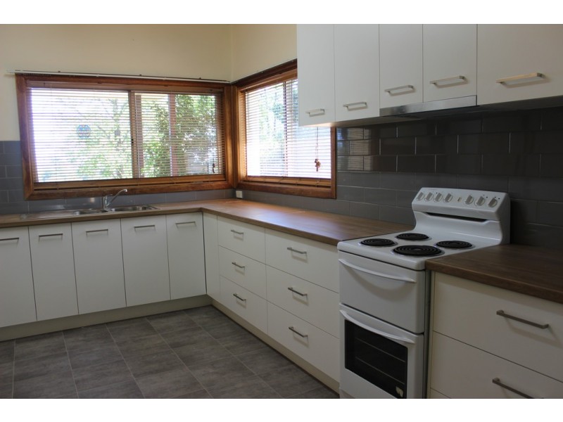 25A Rawson Ave, Tamworth NSW 2340