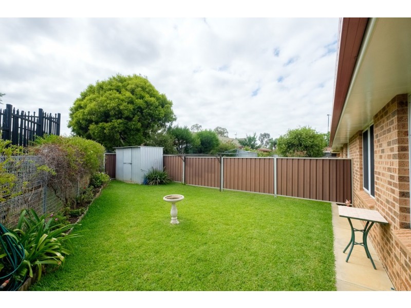 1/9 Illoura street, Tamworth NSW 2340