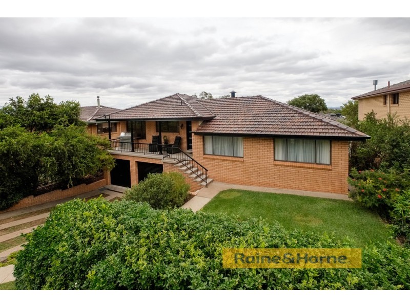 21 ROSEDALE AVENUE, Tamworth NSW 2340