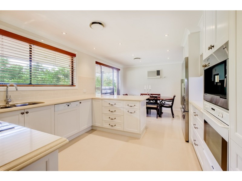 21 ROSEDALE AVENUE, Tamworth NSW 2340