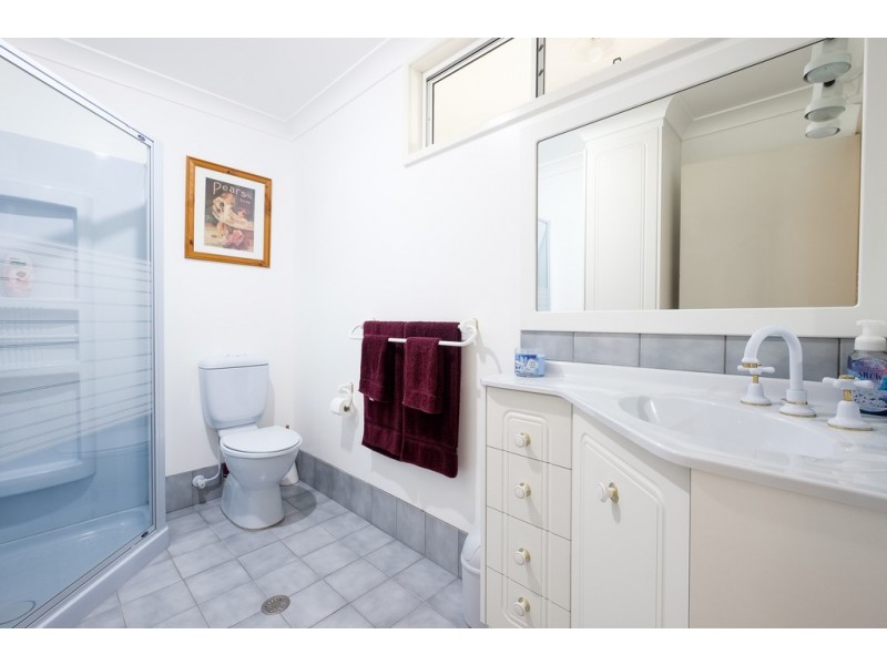 21 ROSEDALE AVENUE, Tamworth NSW 2340