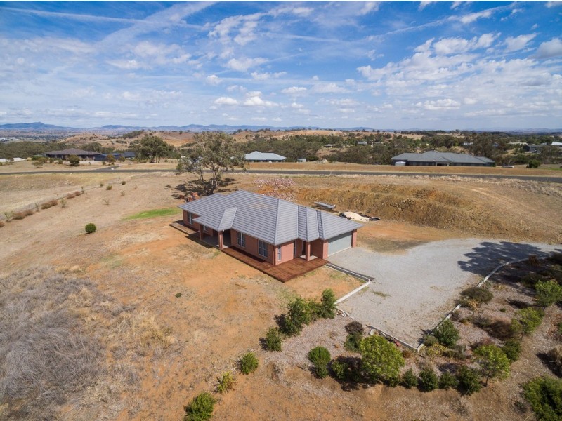 2 Bentwing Place, Tamworth NSW 2340