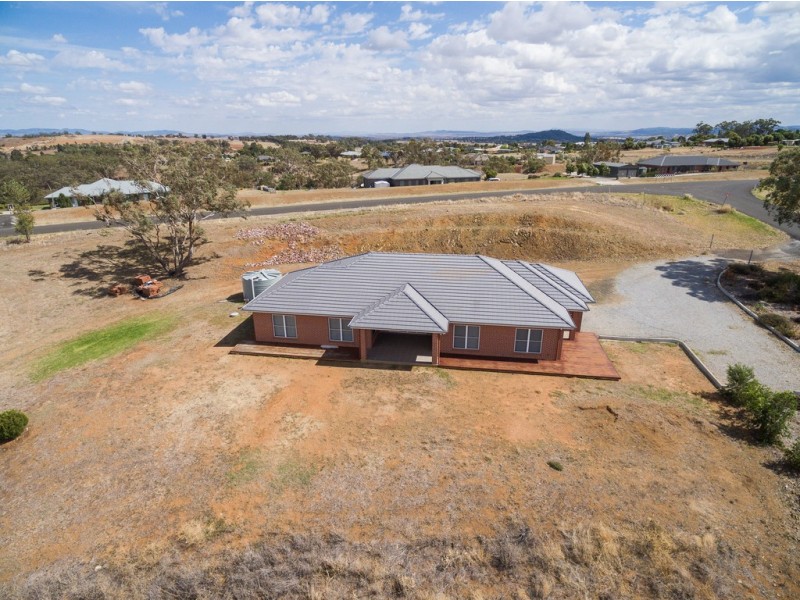 2 Bentwing Place, Tamworth NSW 2340