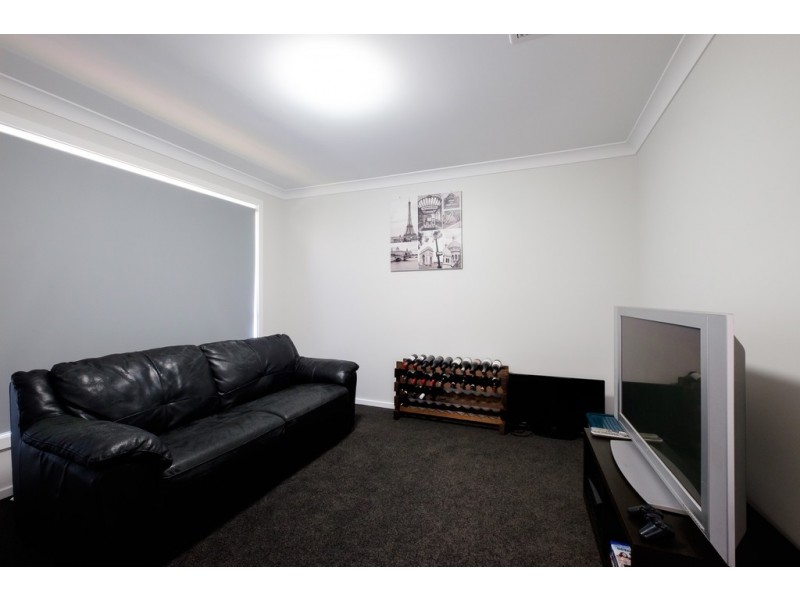 11 Simmental Way, Tamworth NSW 2340