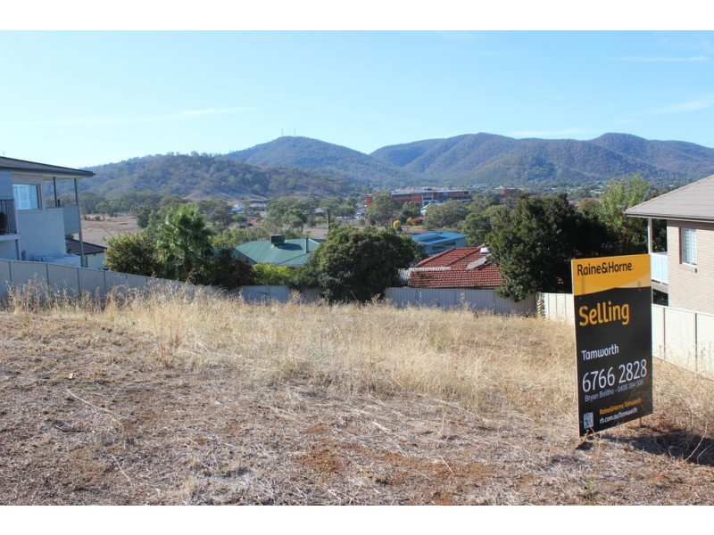 11 Oliver Street, Tamworth NSW 2340