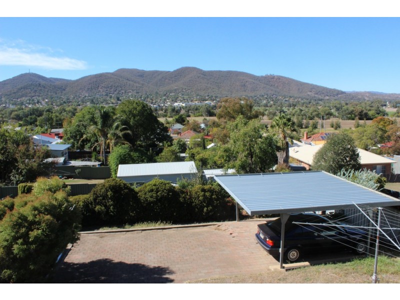 120 Crown Street, Tamworth NSW 2340