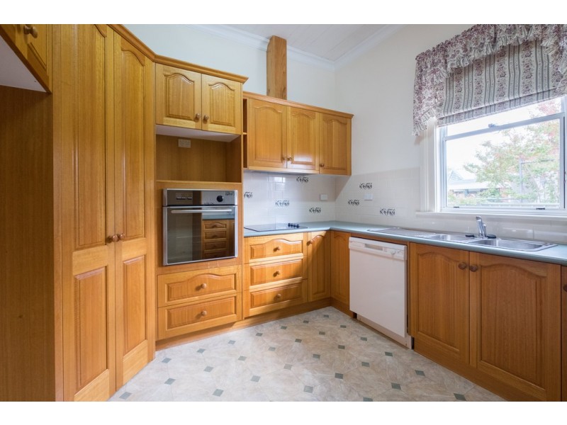 97 Crown Street, Tamworth NSW 2340