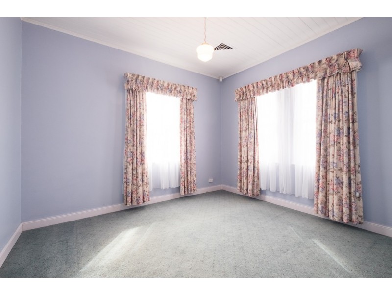 97 Crown Street, Tamworth NSW 2340