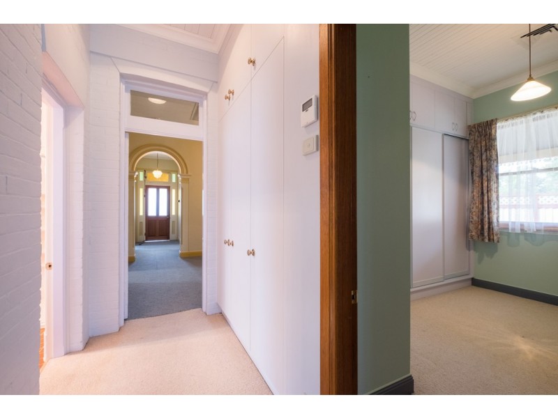 97 Crown Street, Tamworth NSW 2340