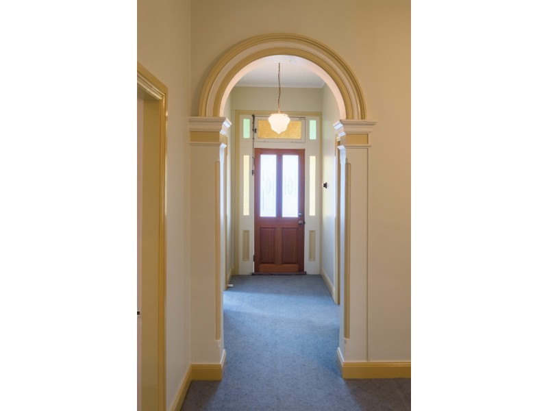 97 Crown Street, Tamworth NSW 2340