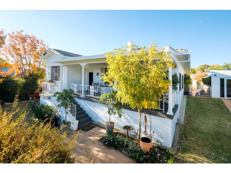 76 Carthage Street, Tamworth NSW 2340