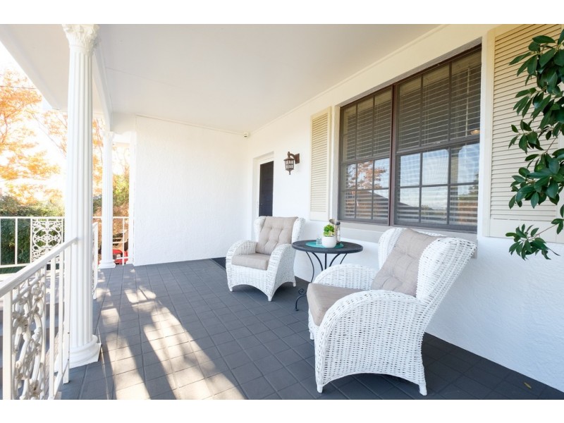 76 Carthage Street, Tamworth NSW 2340