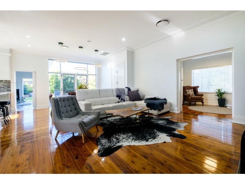 76 Carthage Street, Tamworth NSW 2340