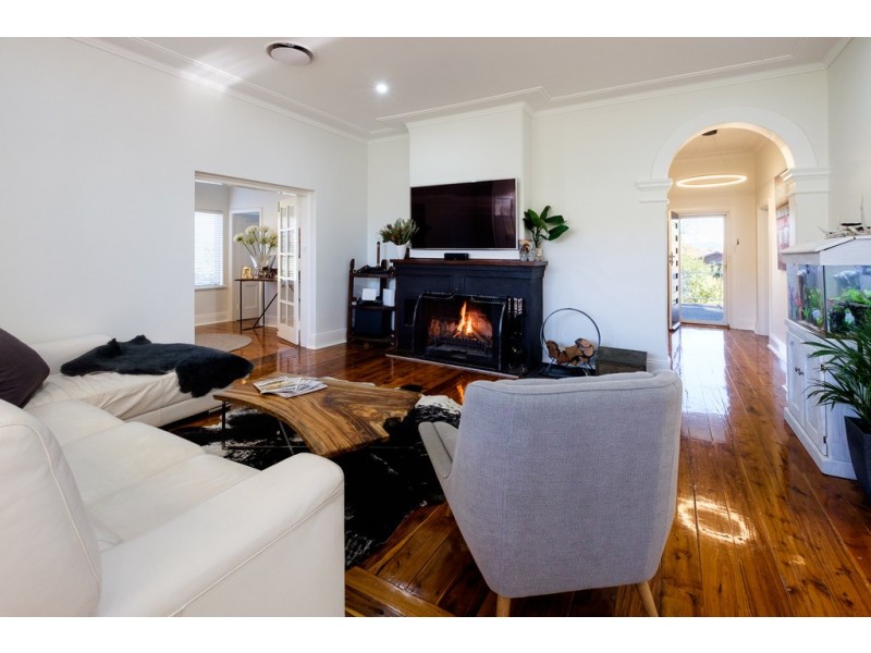 76 Carthage Street, Tamworth NSW 2340