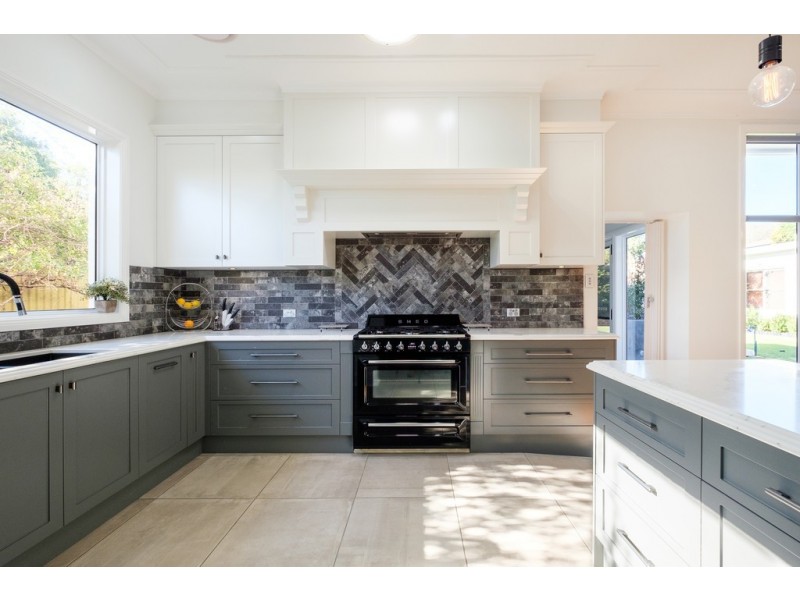 76 Carthage Street, Tamworth NSW 2340