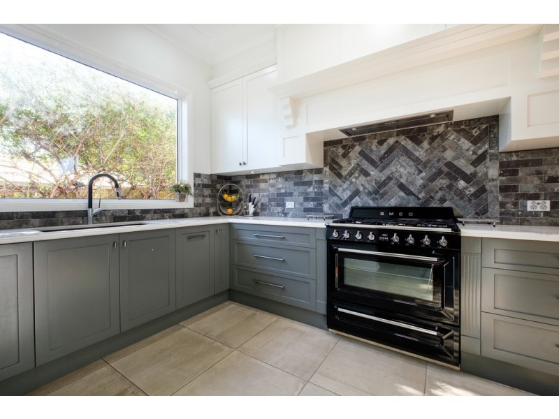 76 Carthage Street, Tamworth NSW 2340