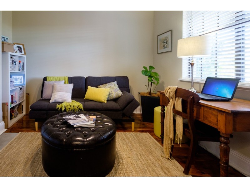 76 Carthage Street, Tamworth NSW 2340