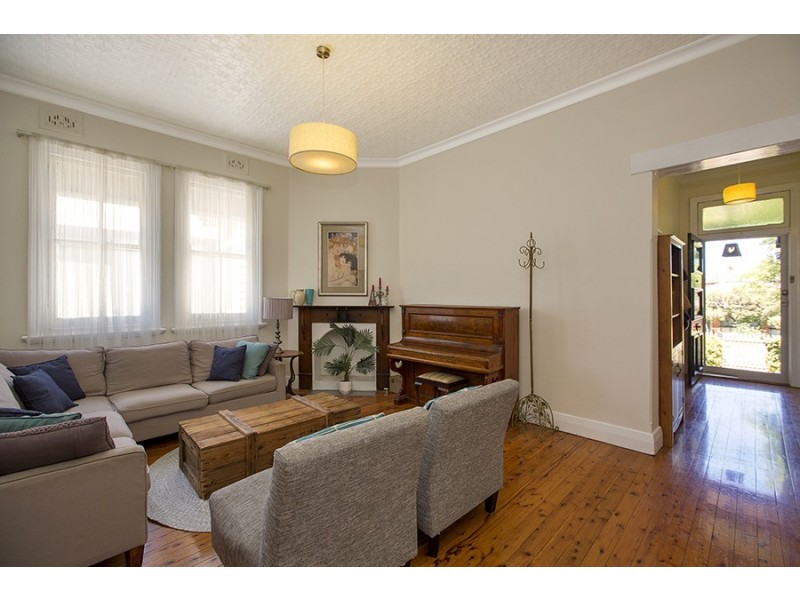 50 Rawson Ave, Tamworth NSW 2340