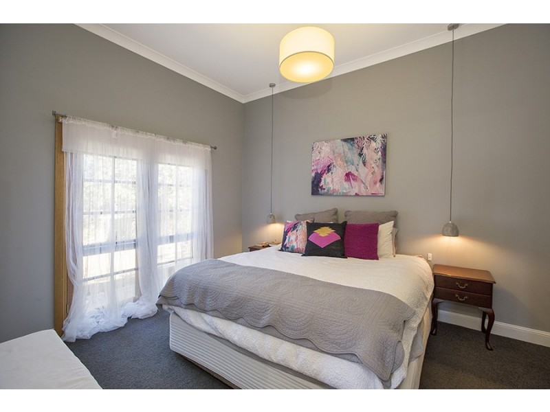 50 Rawson Ave, Tamworth NSW 2340