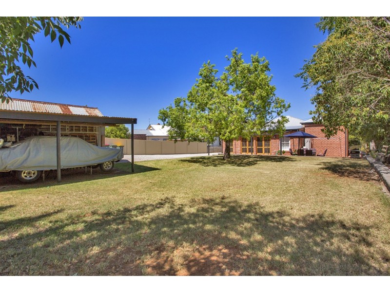 50 Rawson Ave, Tamworth NSW 2340