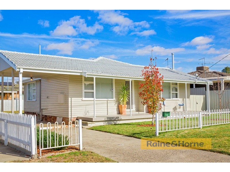 6 Larool street, Tamworth NSW 2340