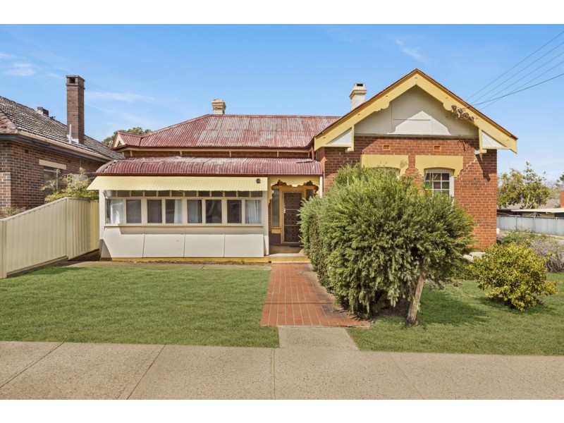 Unit 1 and 2 133 Brisbane street, Tamworth NSW 2340