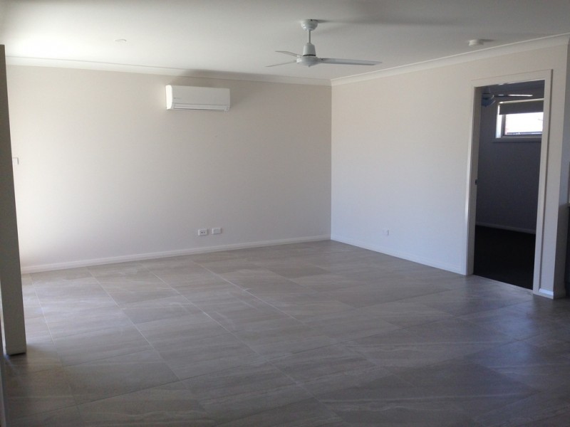 1/13 Reginald Drive, Kootingal NSW 2352