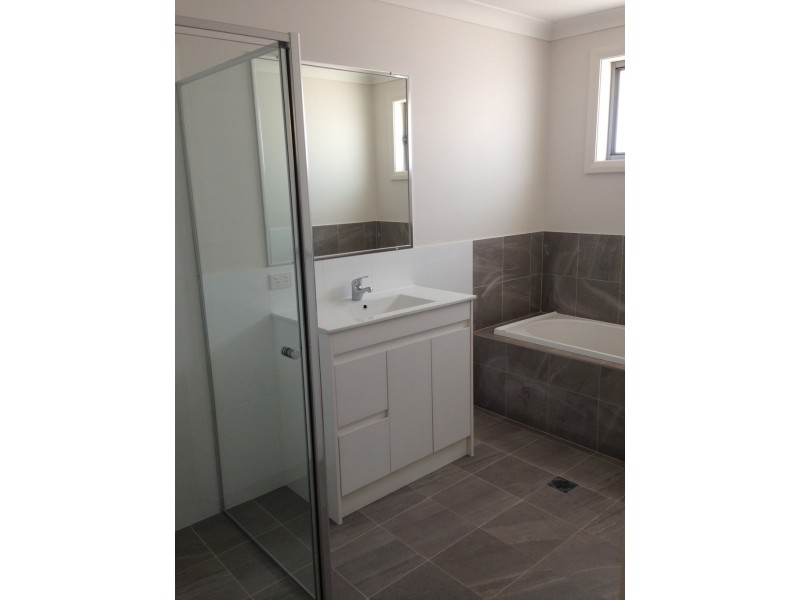 1/13 Reginald Drive, Kootingal NSW 2352