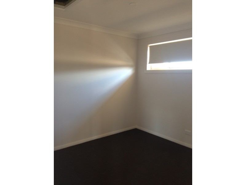 2/13 Reginald Drive, Kootingal NSW 2352