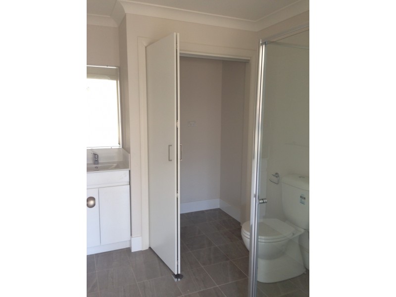 2/13 Reginald Drive, Kootingal NSW 2352