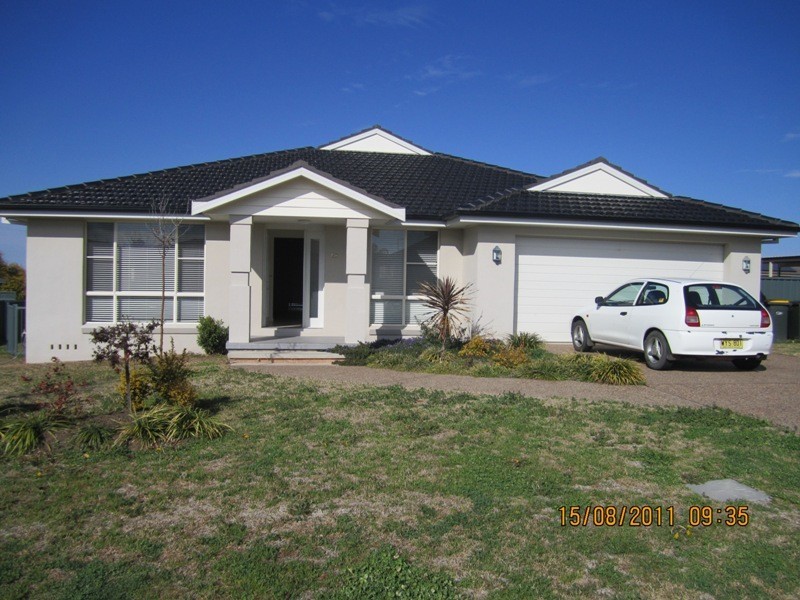 48 Warwick Road, Tamworth NSW 2340