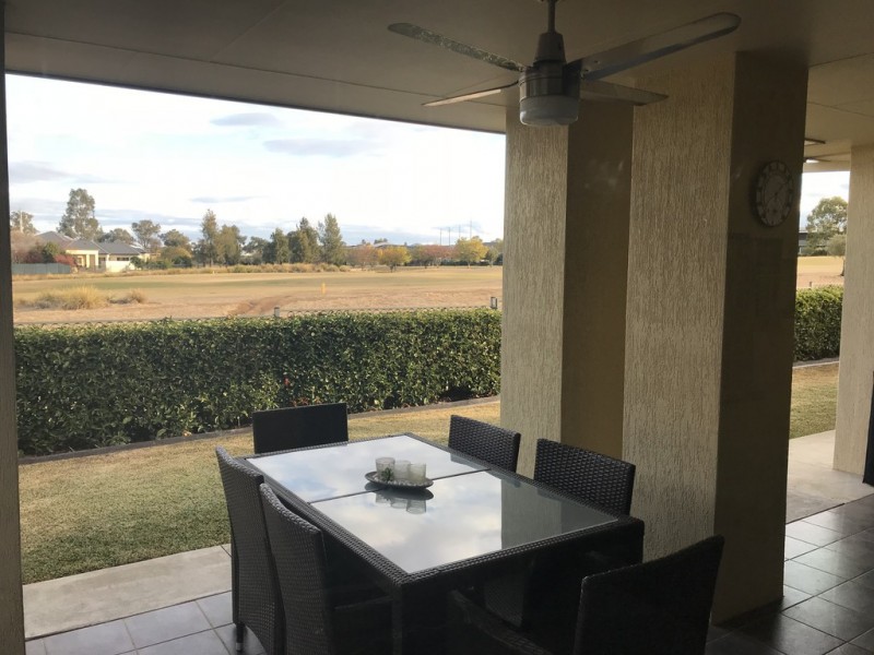 41 The Retreat, Tamworth NSW 2340