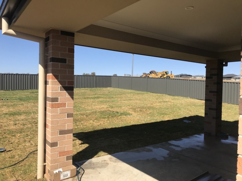 24 Lambrusco Way, Tamworth NSW 2340