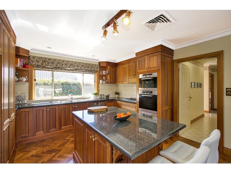 9 Wayamba Close, Tamworth NSW 2340