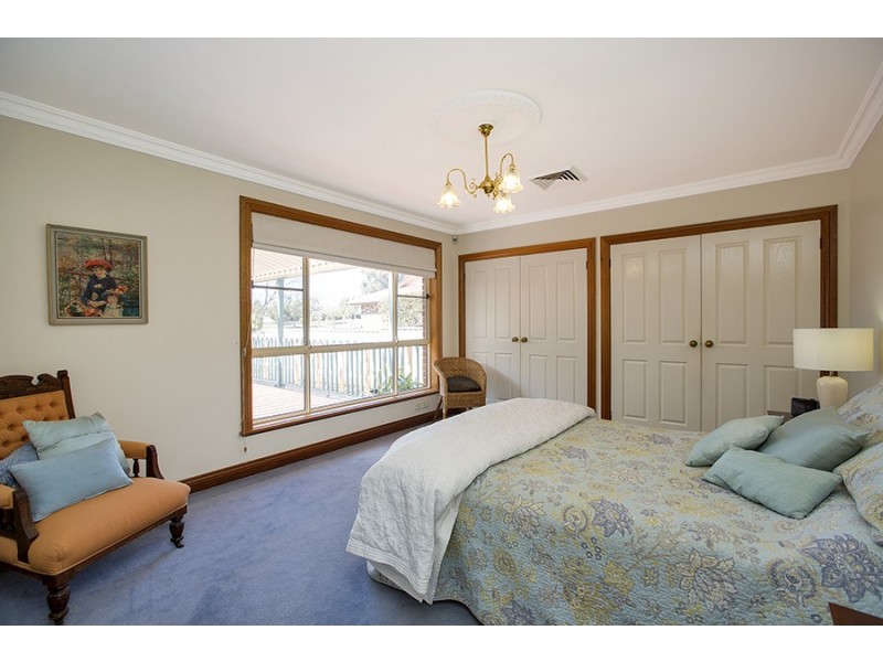 9 Wayamba Close, Tamworth NSW 2340