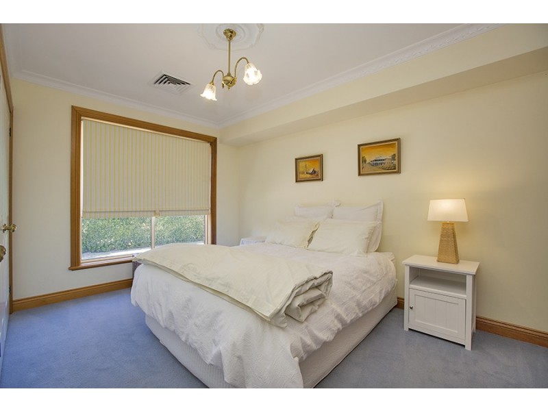 9 Wayamba Close, Tamworth NSW 2340