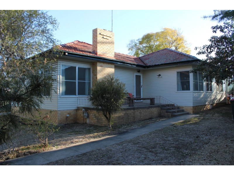 25 Jean St, Tamworth NSW 2340