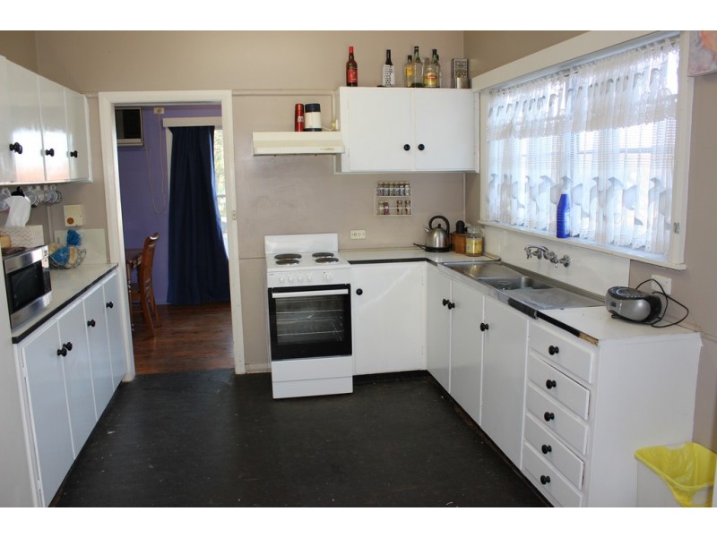 25 Jean St, Tamworth NSW 2340