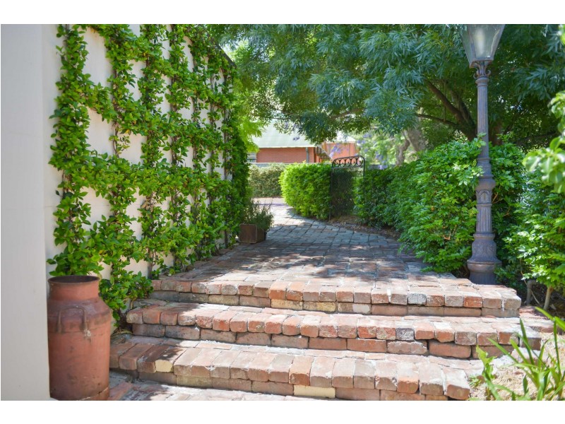 102 Brisbane street, East Tamworth NSW 2340