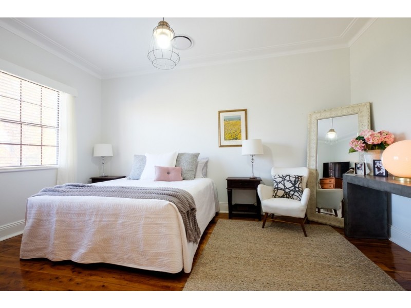 76 Carthage Street, Tamworth NSW 2340