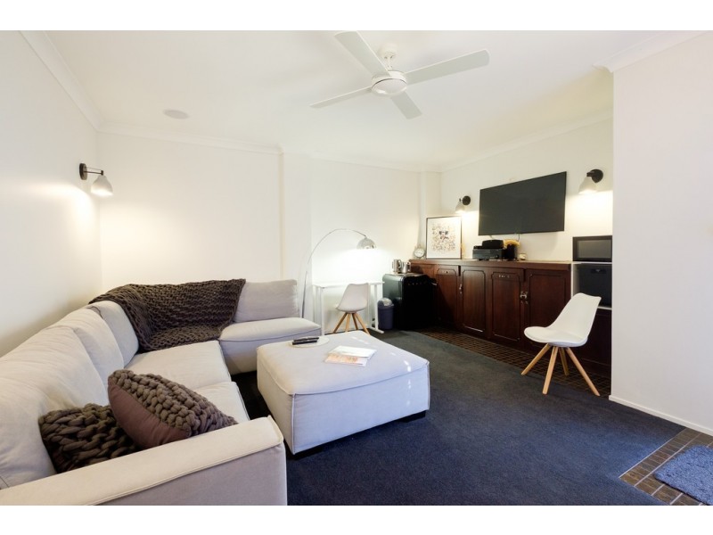 76 Carthage Street, Tamworth NSW 2340