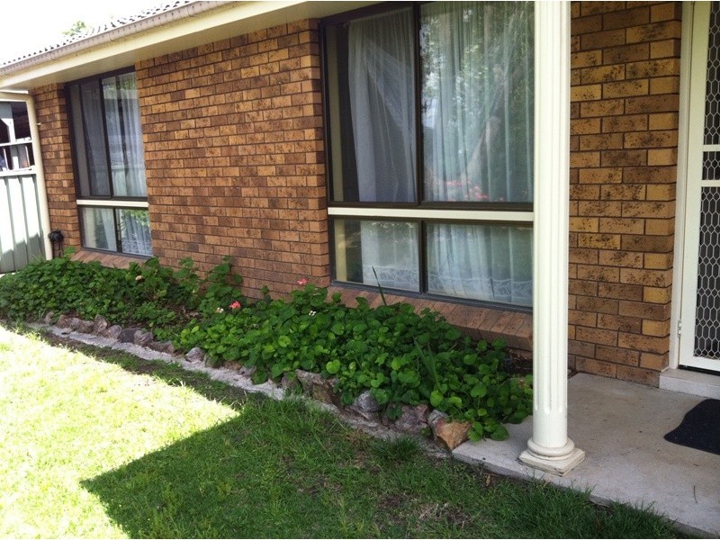 9 Pine Street, Kootingal NSW 2352