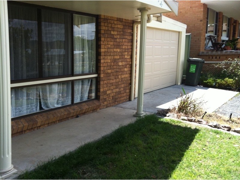 9 Pine Street, Kootingal NSW 2352