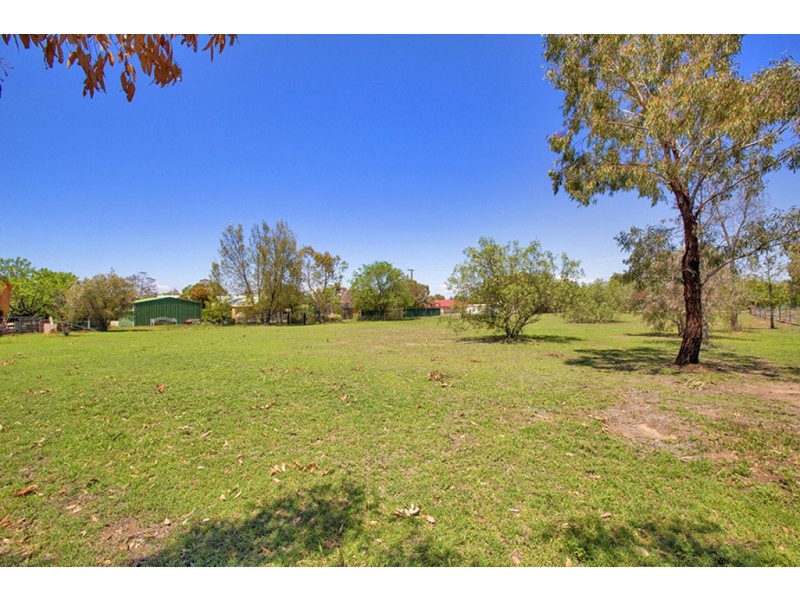 37 Pages Lane, Tamworth NSW 2340