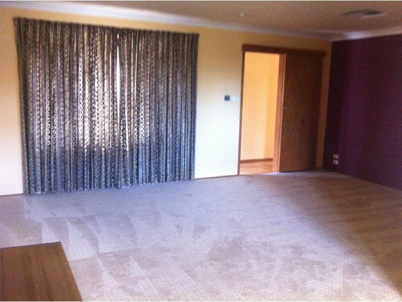 11 Brolga Way, Tamworth NSW 2340