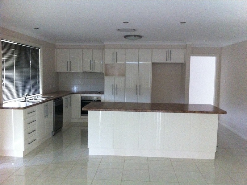 14 Whiporie Close, Tamworth NSW 2340
