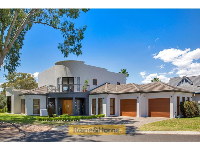 8 The Grange, Tamworth NSW 2340