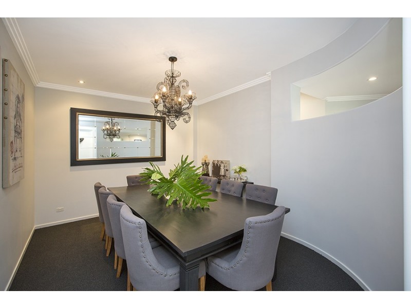 8 The Grange, Tamworth NSW 2340