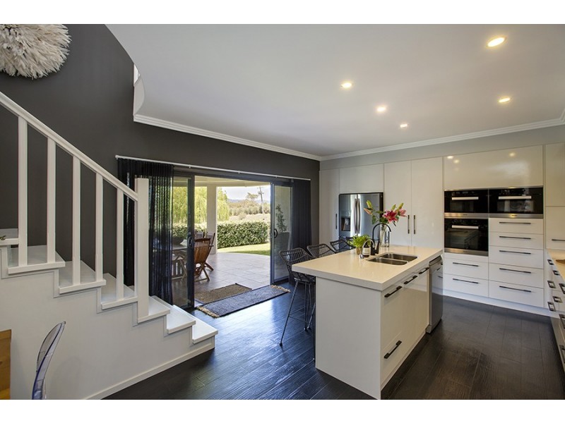 8 The Grange, Tamworth NSW 2340