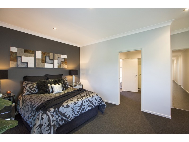 8 The Grange, Tamworth NSW 2340